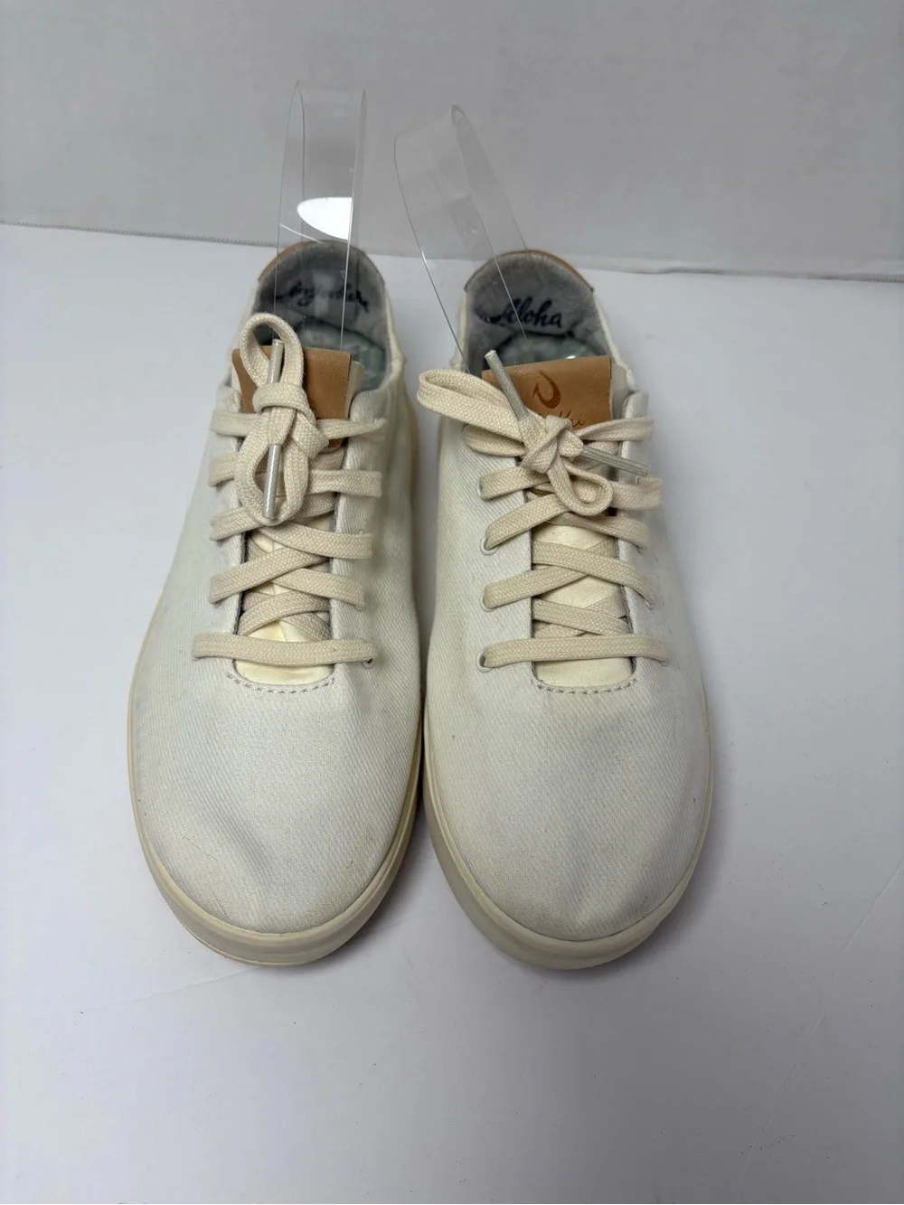 OluKai Ki’ihele Li White Canvas Sneakers Low Profile Design Lace-up Size 6.5